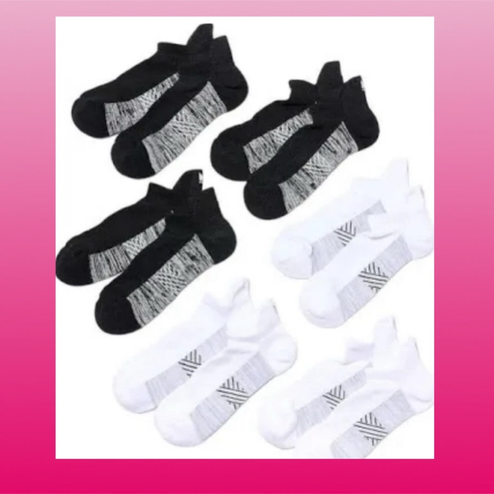 Mission pinnacle Black and White Cooling Socks Set